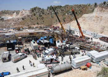 Gabar’da sondaj kulesi devrildi; enkaz altındaki 3 işçiden 2’si kurtarıldı, 1 mühendis yaşamını yitirdi
