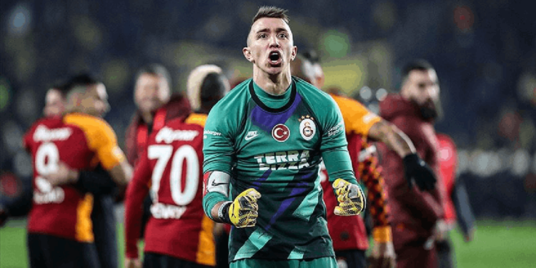 Galatasaray'dan Duygusal Muslera Paylaşımı