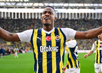 Galatasaray'ın Fenerbahçe'nin elinden kaptığı Batshuayi İstanbul'a geliyor!