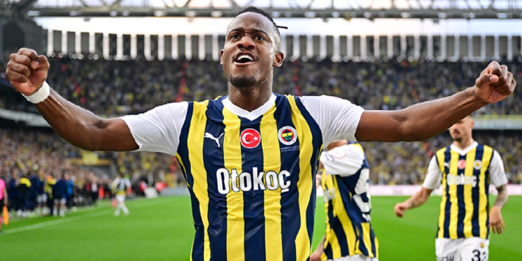 Galatasaray'ın Fenerbahçe'nin elinden kaptığı Batshuayi İstanbul'a geliyor!