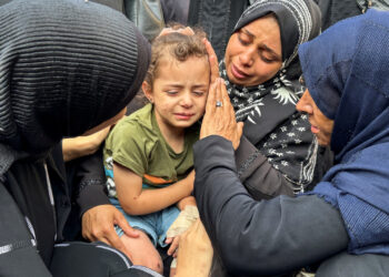 Gazze'de ölü sayısı 38 bine dayandı, İsrail Batı Şeria'da bir eve füze attı