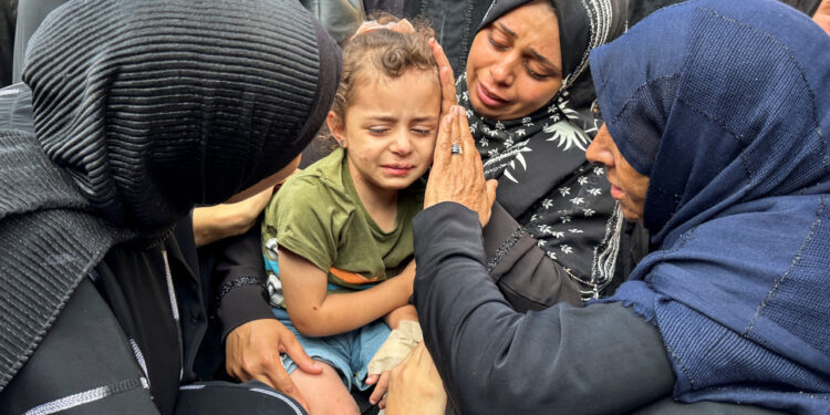 Gazze'de ölü sayısı 38 bine dayandı, İsrail Batı Şeria'da bir eve füze attı