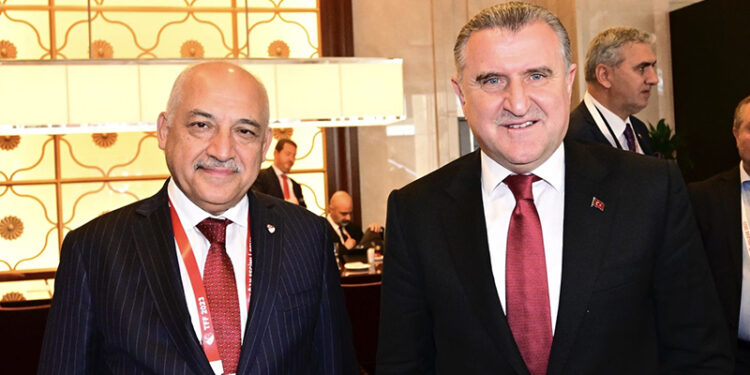 Gençlik ve Spor Bakanı Osman Aşkın Bak, TFF seçimlerine müdahale etti