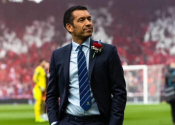 Giovanni van Bronckhorst: Yabancı sayısını düşürmemiz gerekiyor