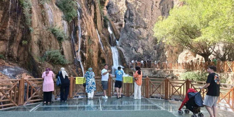 Günpınar Şelalesi’ne Ziyaretçi Akını