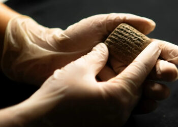 Hatay'daki Kazılarda Bulundu: 28 Gram Ağırlığında, 3 Bin 500 Yıllık...