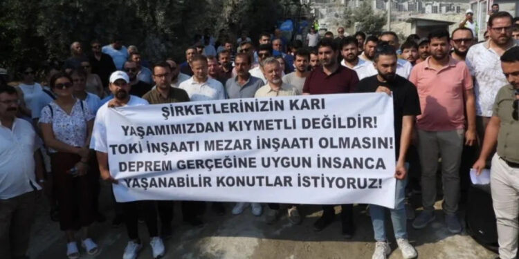 Hataylılardan TOKİ İnşaatına Tepki: 'Bir Daha Sesimizi Duyan Var mı Diye Bağırmak İstemiyoruz'