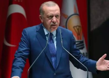 Havayollarındaki rötarlara ilişkin Erdoğan'dan talimat: Bu işi çözün, sorumluları hesaba çekin