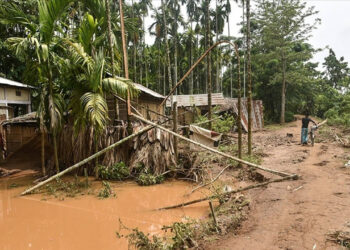Hindistan'da Toprak Kayması! Çok Sayıda Ölü Var