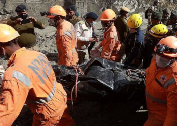 Hindistan'da Yıldırım Düştü: 63 Kişi Hayatını Kaybetti