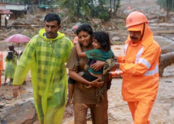 Hindistan'ın güneyinde aşırı yağışın ardından toprak kayması: En az 120 ölü, yüzlerce kayıp
