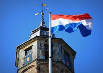 Hollanda’dan oturum izni isteyen Türkiye vatandaşlarına uyum sınavı zorunluluğu