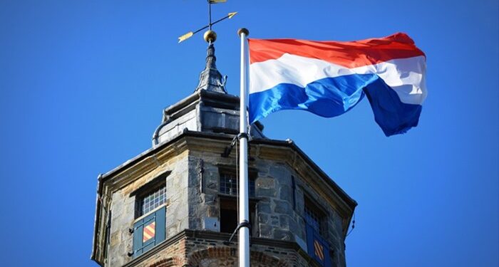 Hollanda’dan oturum izni isteyen Türkiye vatandaşlarına uyum sınavı zorunluluğu