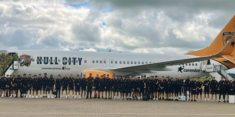 Hull City, hazırlık kampı için İstanbul'a geldi