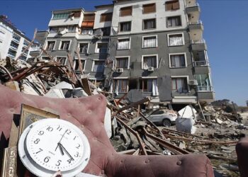 İçişleri Bakanlığı deprem soruşturmaları nedeniyle Adalet Bakanlığı'na dava açtı