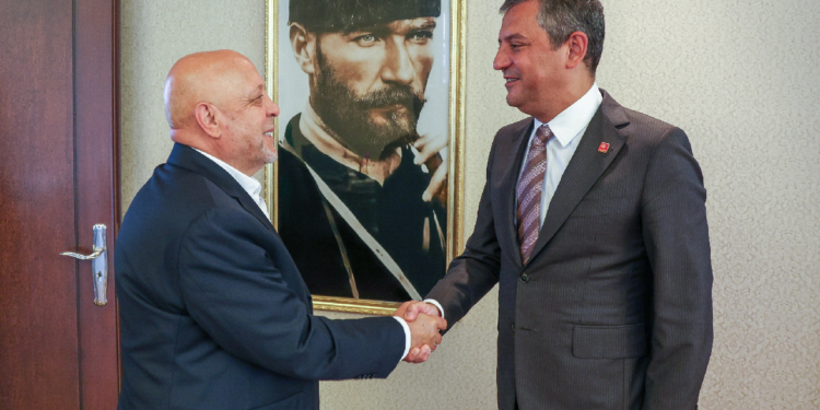 İktidara Yakın HAK-İŞ CHP'den Destek İstedi