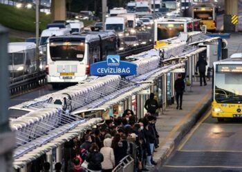 İmamoğlu duyurdu: İstanbul’da işsizlere toplu taşıma ücretsiz oldu