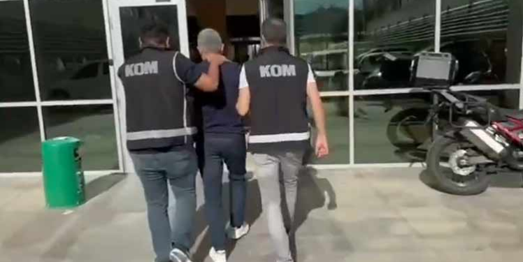 İnterpol’ün kırmızı bültenle aranan şahıs Antalya’da yakalandı