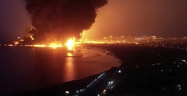 İsrail, Husilerin kontrolündeki limanı vurdu