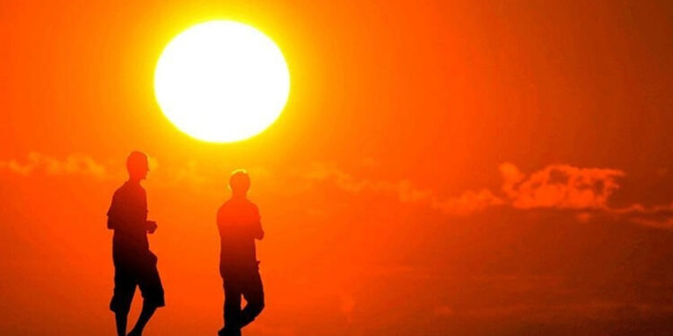 İtalya'da Aşırı Sıcaklar Can Aldı! 13 Kentte Kırmızı Alarm Verildi