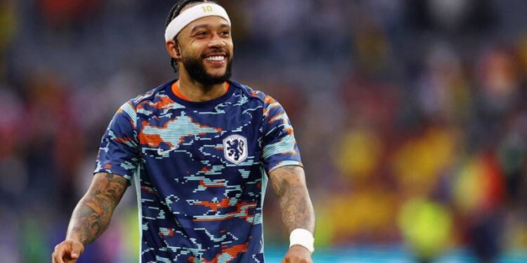 İtalyan basını duyurdu; Galatasaray'dan Memphis Depay harekâtı