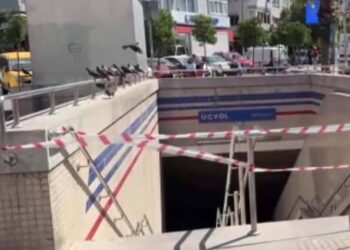 İzmir Metrosu'nda yürüyen merdivenin ters yönde hareket etmesi sonucu 11 kişi yaralandı