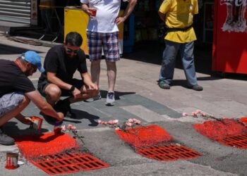 İzmir’de iki kişinin akıma kapılarak ölümüyle ilgili İZSU ve GDZ Elektrik genel müdürleri gözaltında