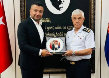 Jandarma Genel Komutanı Arif Çetin dolandırıcılıktan yargılanan Özyurt ile buluştu
