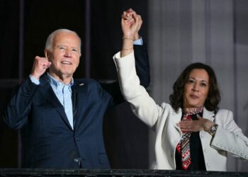 Joe Biden, Kamala Harris’i desteklediğini açıkladı