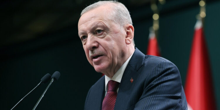 KKTC uyruklu öğrenciler katkı payı ve öğrenim ücretinde TC vatandaşı öğrencilerle eşit olacak