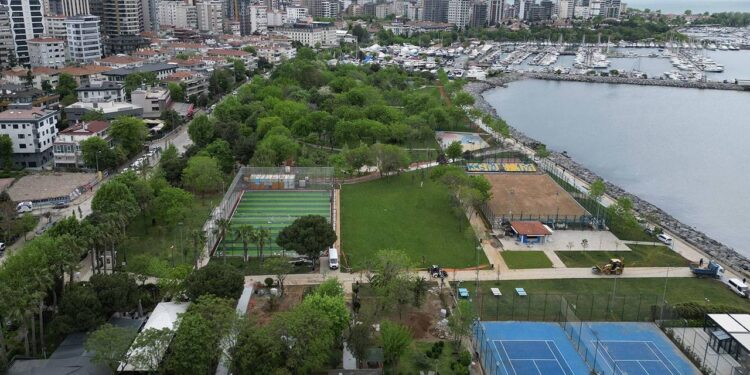Kadıköy Belediye Başkanı Kösedağı: Kalamış Parkı'mızı kimseye vermeyiz