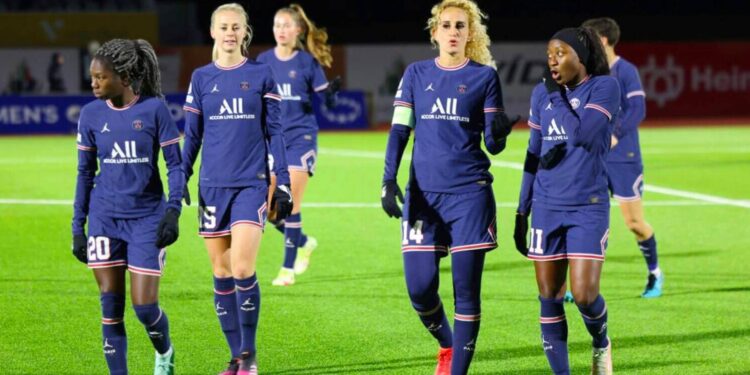 Kadın futbol takımının soyunma odasındaki kıskançlık skandalında son perde