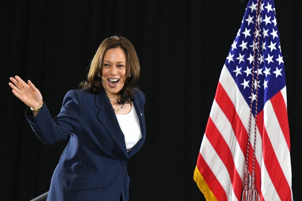 Kamala Harris, bir haftada 200 milyon dolar bağış topladı