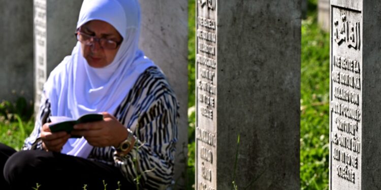 Kanayan yara Srebrenitsa soykırımının 29’uncu yılı; 14 kurban yeniden toprağa verildi
