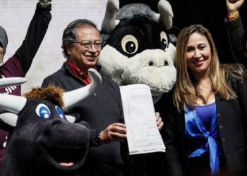 'Kolombiya kültürünün parçası' addedilen boğa güreşi: Petro 'Olmaz öyle kültür' diyerek yasağı imzaladı