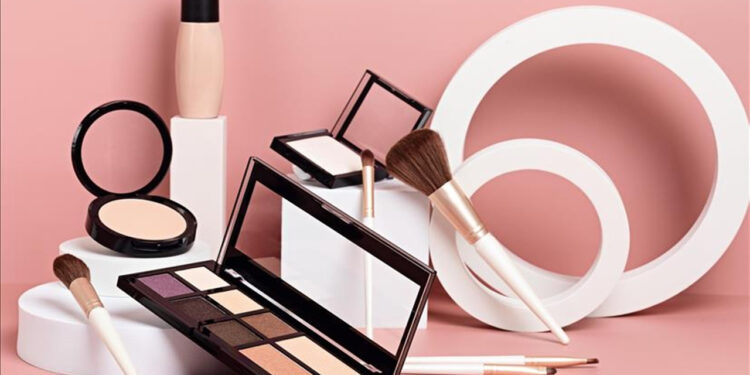 Kozmetik Ürünlerinde Bilinmeyen Tehlike! O Madde 'Kanserojen' Olarak Sınıflandırıldı