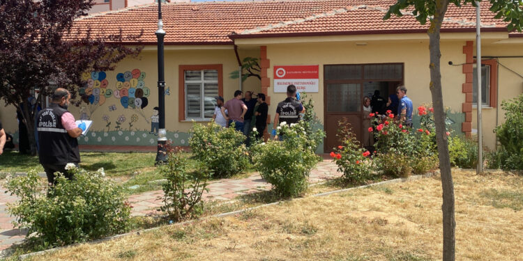 Kur'an Kursunda Tavan Çöktü: 2 Çocuk Yaralı