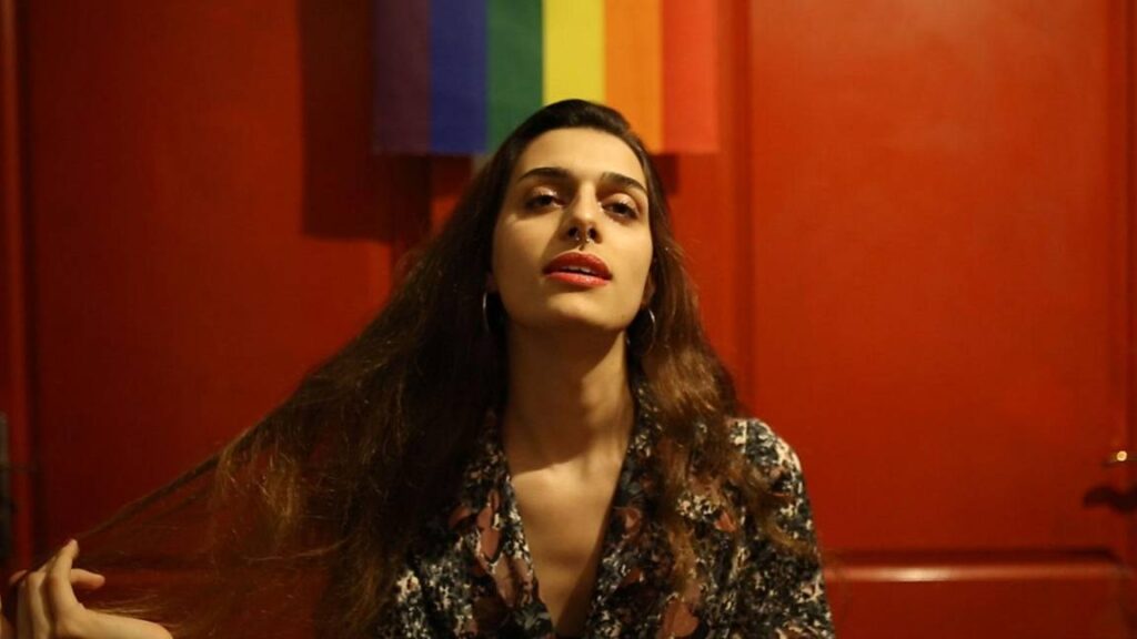 LGBTİ+ aktivisti İris Mozalar tutuklandı