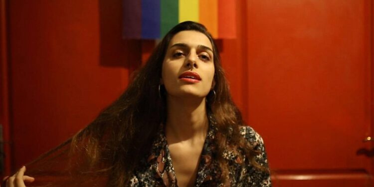 LGBTİ+ aktivisti İris Mozalar tutuklandı