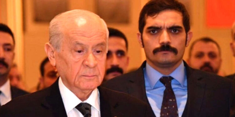 Listede olmayan yok; MHP, Sinan Ateş cinayetiyle ilgili yorum yapan 154 kişiyi hedef aldı