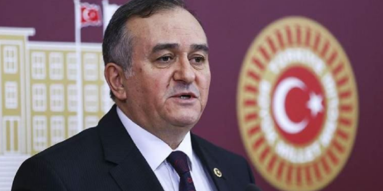 MHP’li Akçay Hastaneye Kaldırıldı: Beyninde Kist Olduğu Ortaya Çıktı!