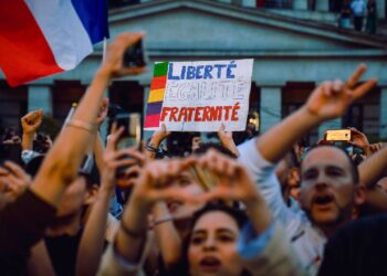 Macron cephesinden hükümete talip sol ittifaka karşı tam saha pres: 'Mali kriz, ekonomik gerileme, ideolojik parçalanma olur'