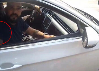 Magandalar Kamerada! Trafikte Silah Çekip Tehdit Etti