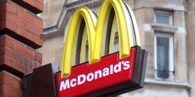 McDonald's'ın satışları 2020'den bu yana ilk kez geriledi
