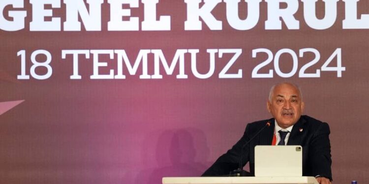 Mehmet Büyükekşi: Adamcılığın önüne geçtik