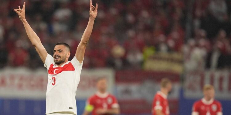 Merih Demiral'dan bir paylaşım daha: Yüksel Türk