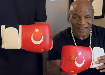 Mike Tyson'dan A Milli Takım'a hediye