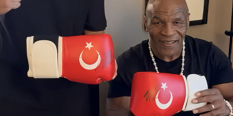 Mike Tyson'dan A Milli Takım'a hediye