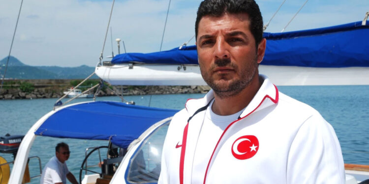 Milli Yüzücü Açlık Grevine Başlıyor: Başka Çarem Yok!