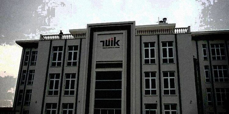 Milyonlarca insanın daha da fakirleşmesine sebep olacak veriler açıklanarak suç işlenmektedir